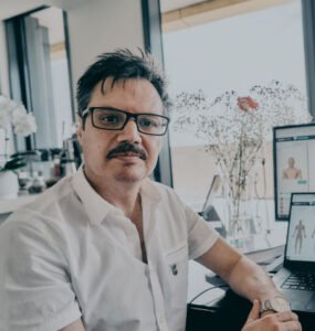 Dr. Benyamin Mansoori